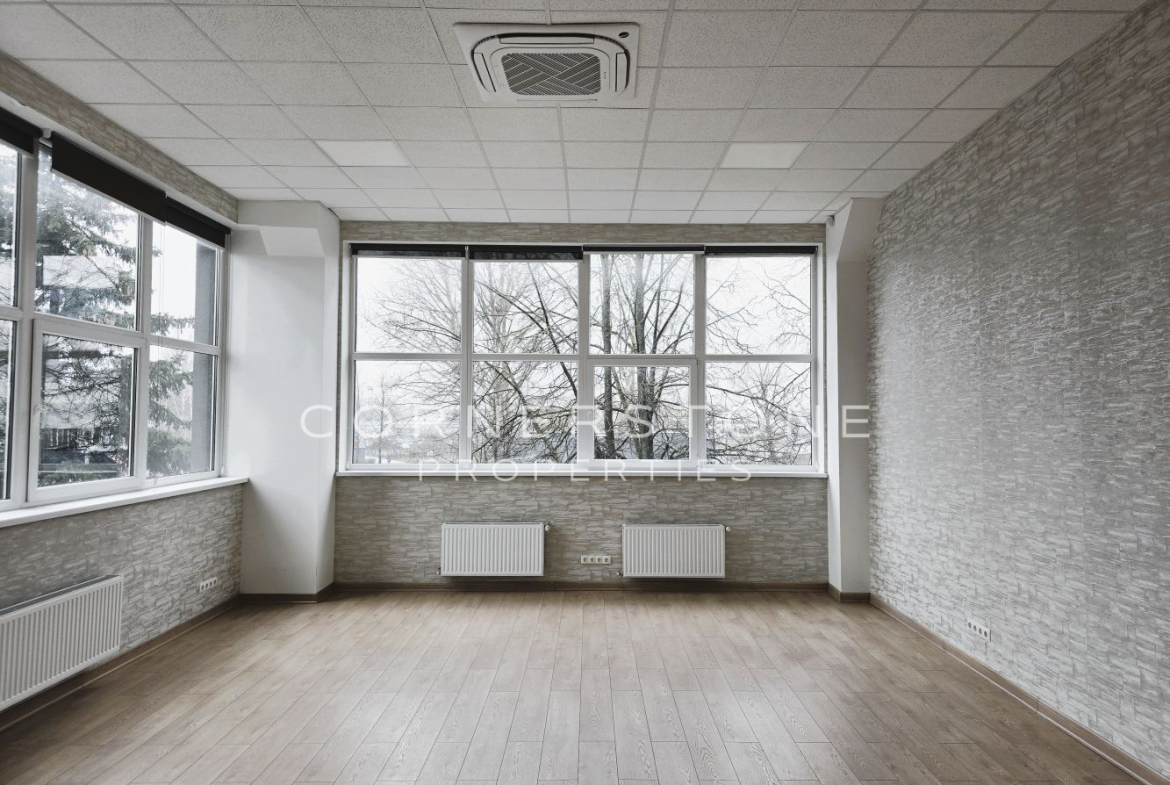 Noliktavu un ražošanas telpu komplekss Uriekstes 4A