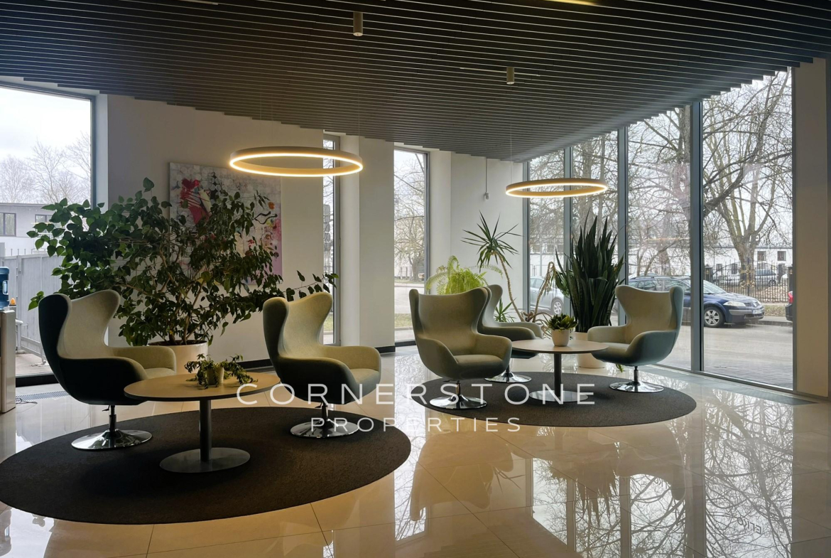 Birojs 354 m², Toma ielā 4