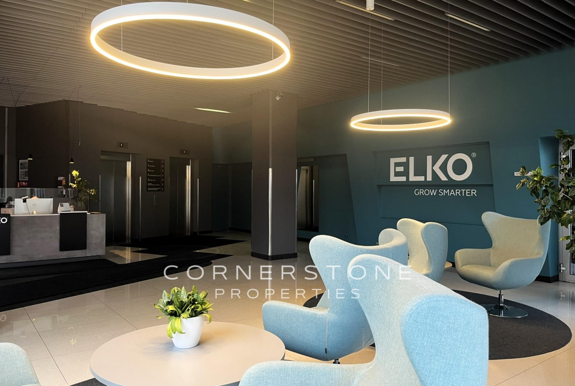 Birojs 354 m², Toma ielā 4
