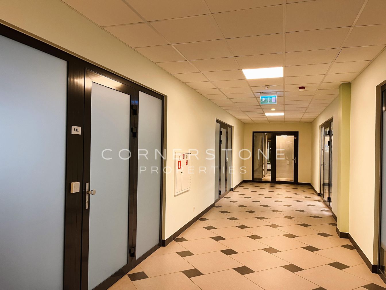Biroja telpas 136 m², Vienības gatvē 109