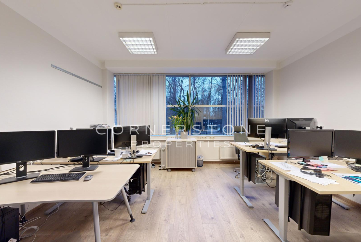 Renovēts biroju komplekss Torņkalnā