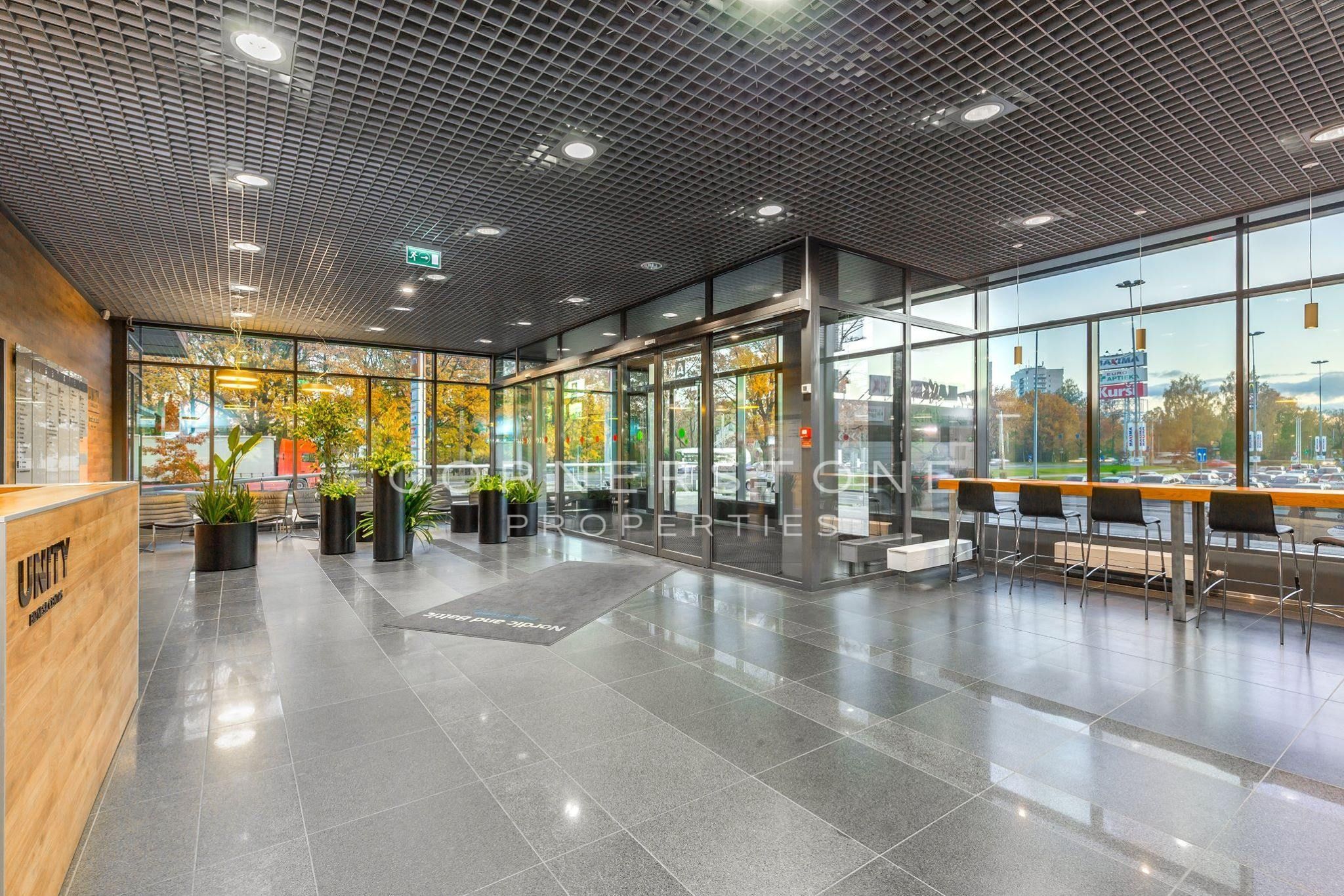 Biroja telpas 136 m², Vienības gatvē 109