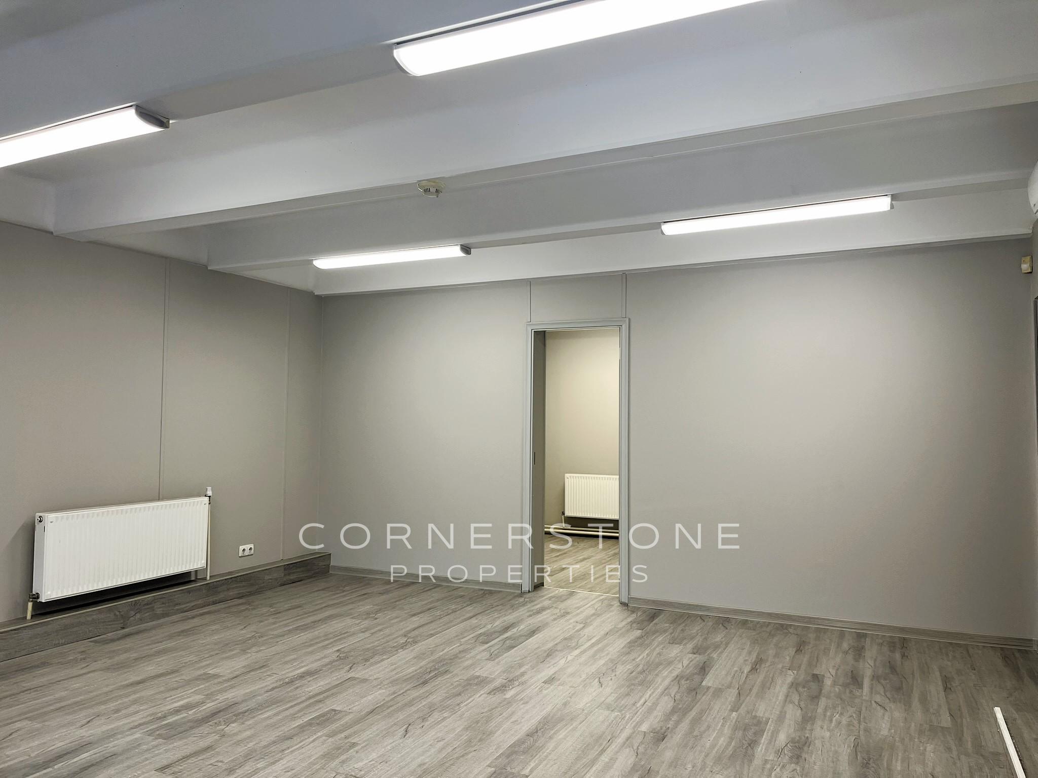 Birojs 51 m², Mazā Krasta ielā 83