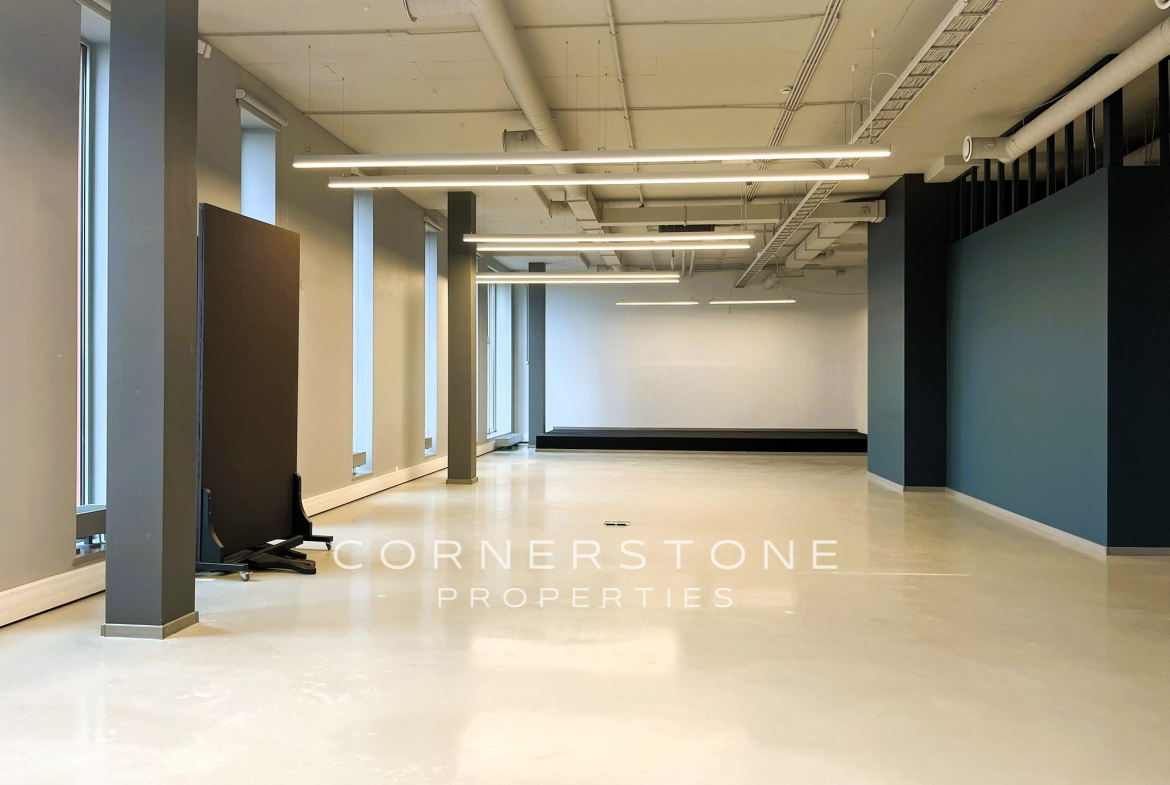 Birojs 354 m², Toma ielā 4