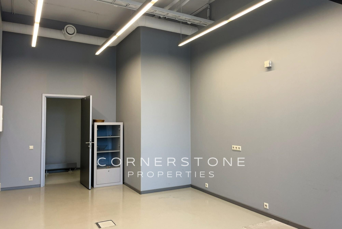 Birojs 354 m², Toma ielā 4