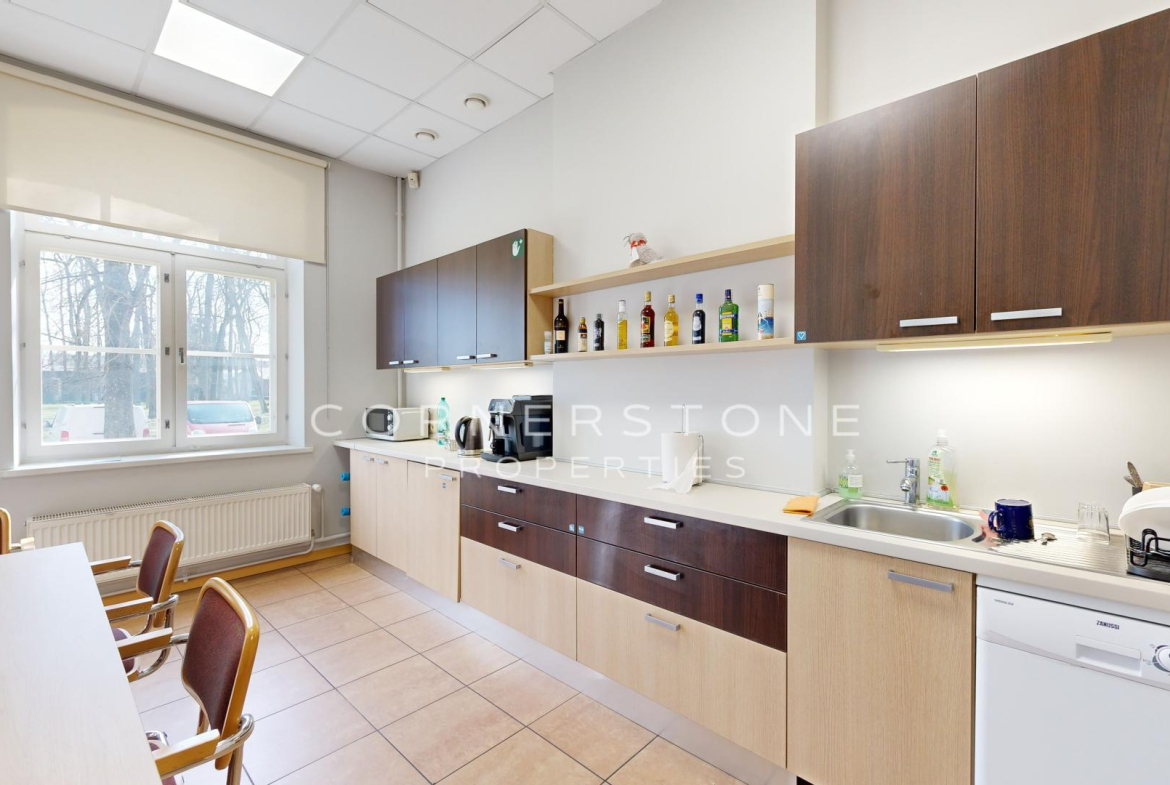 Renovēts biroju komplekss Torņkalnā
