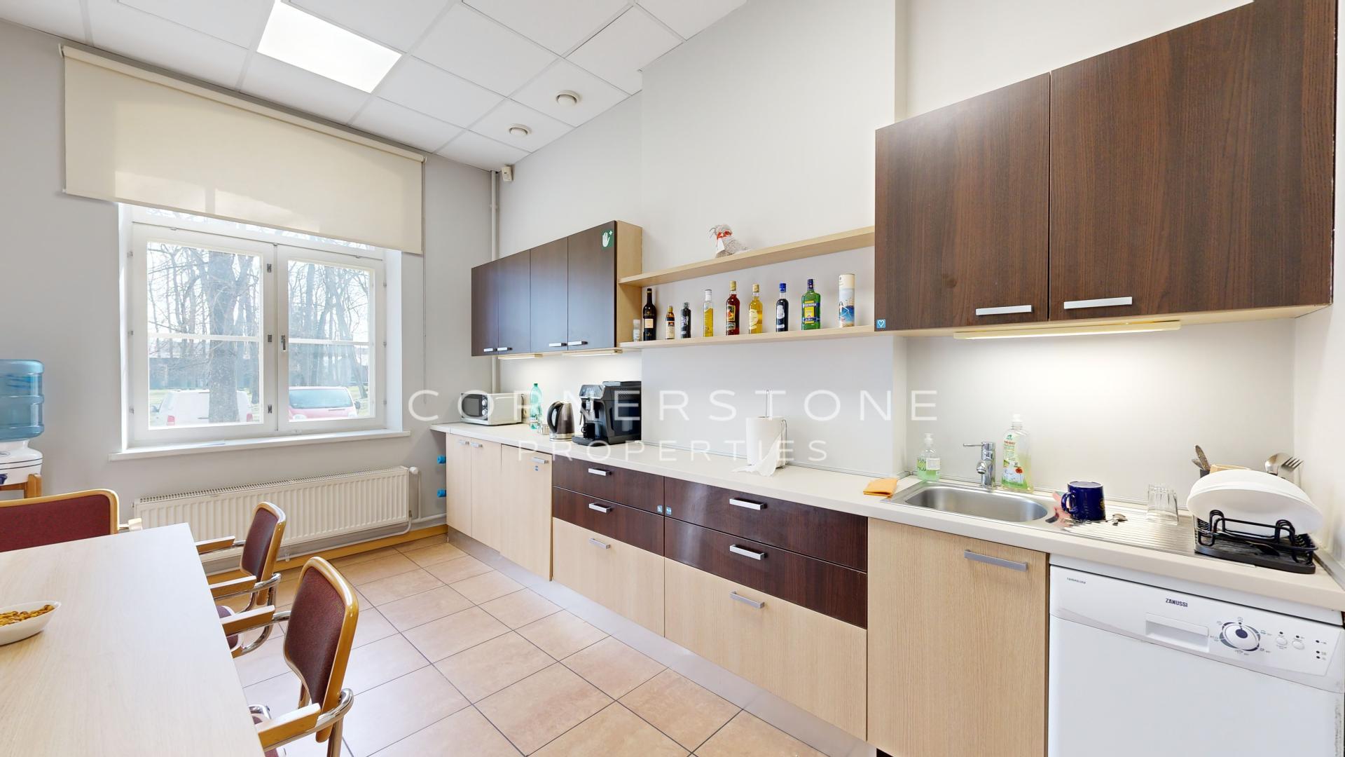 Renovēts biroju komplekss Torņkalnā