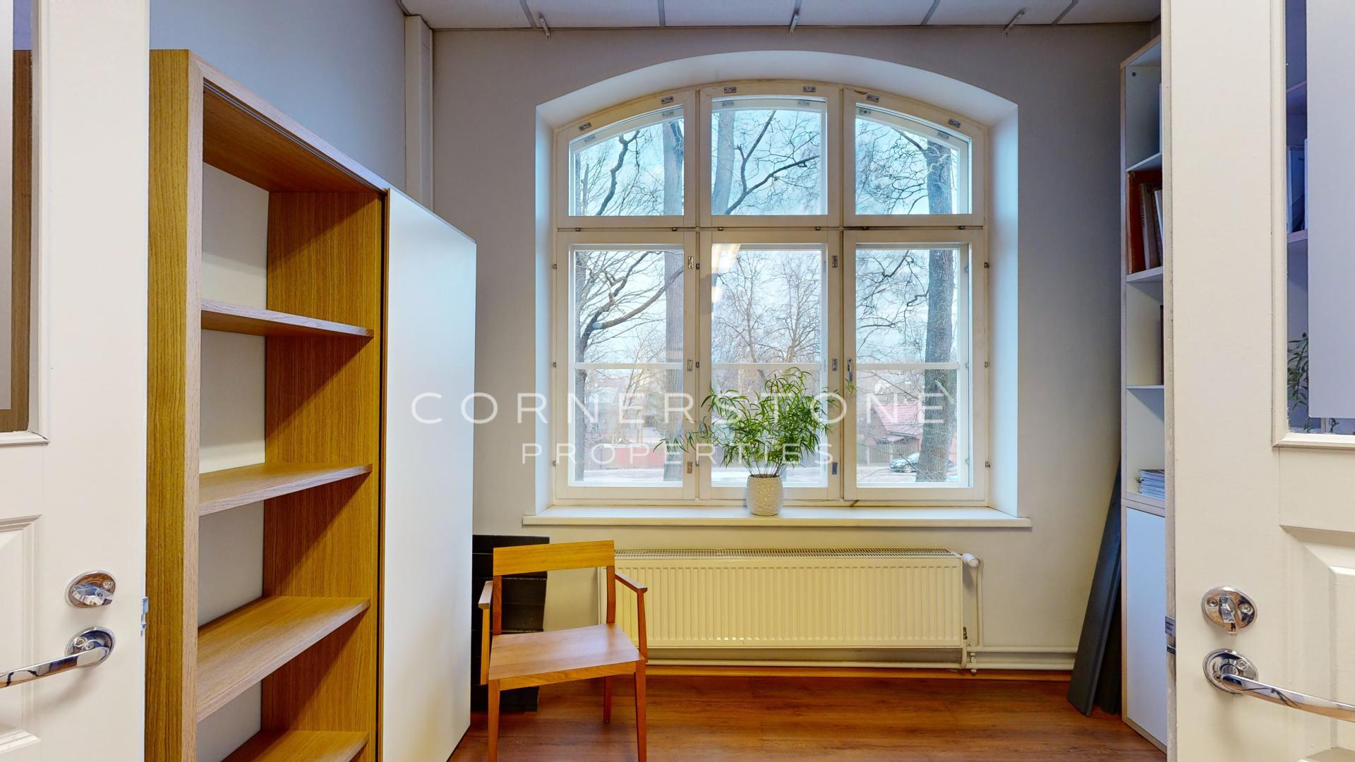 Renovēts biroju komplekss Torņkalnā