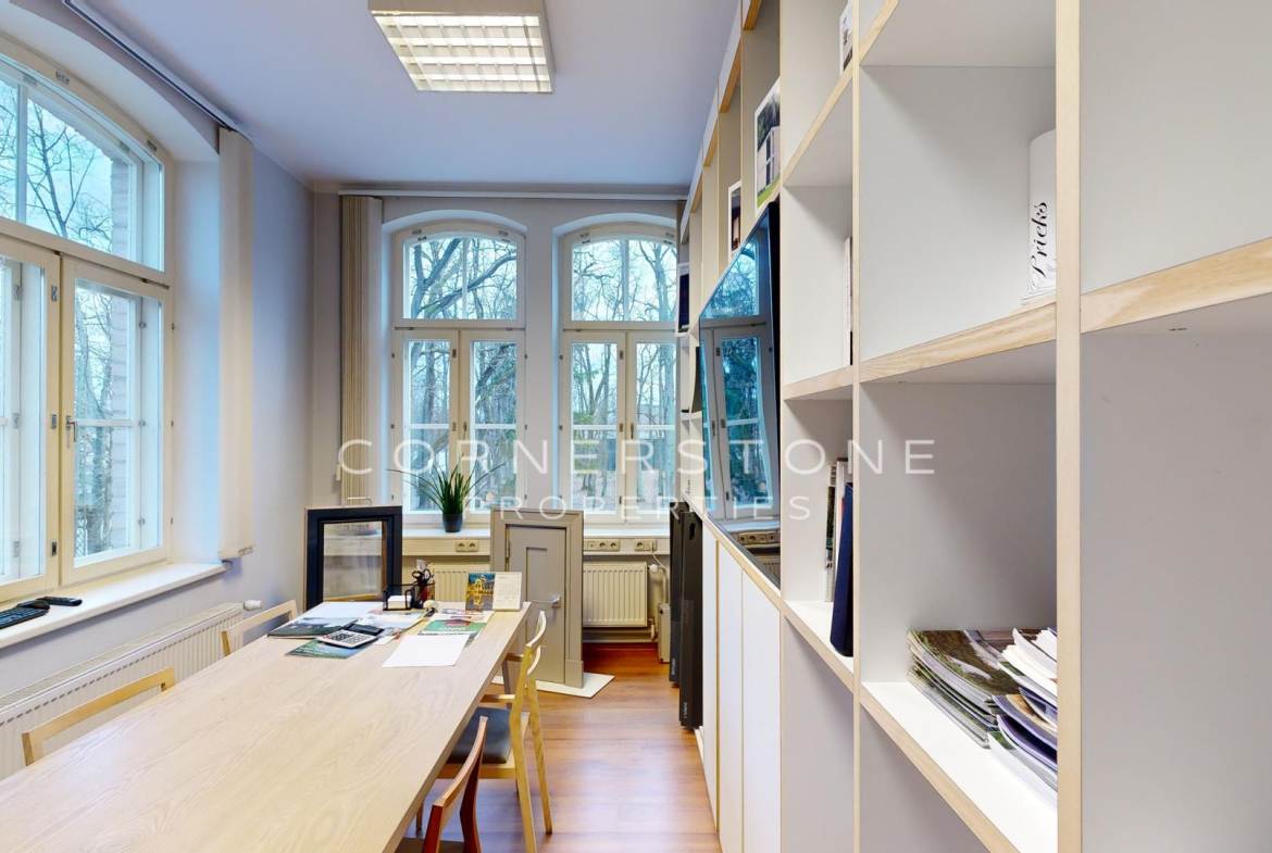 Renovēts biroju komplekss Torņkalnā