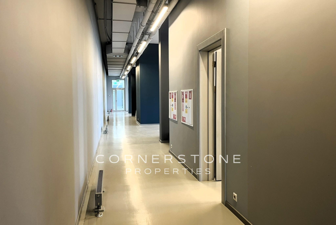 Birojs 354 m², Toma ielā 4