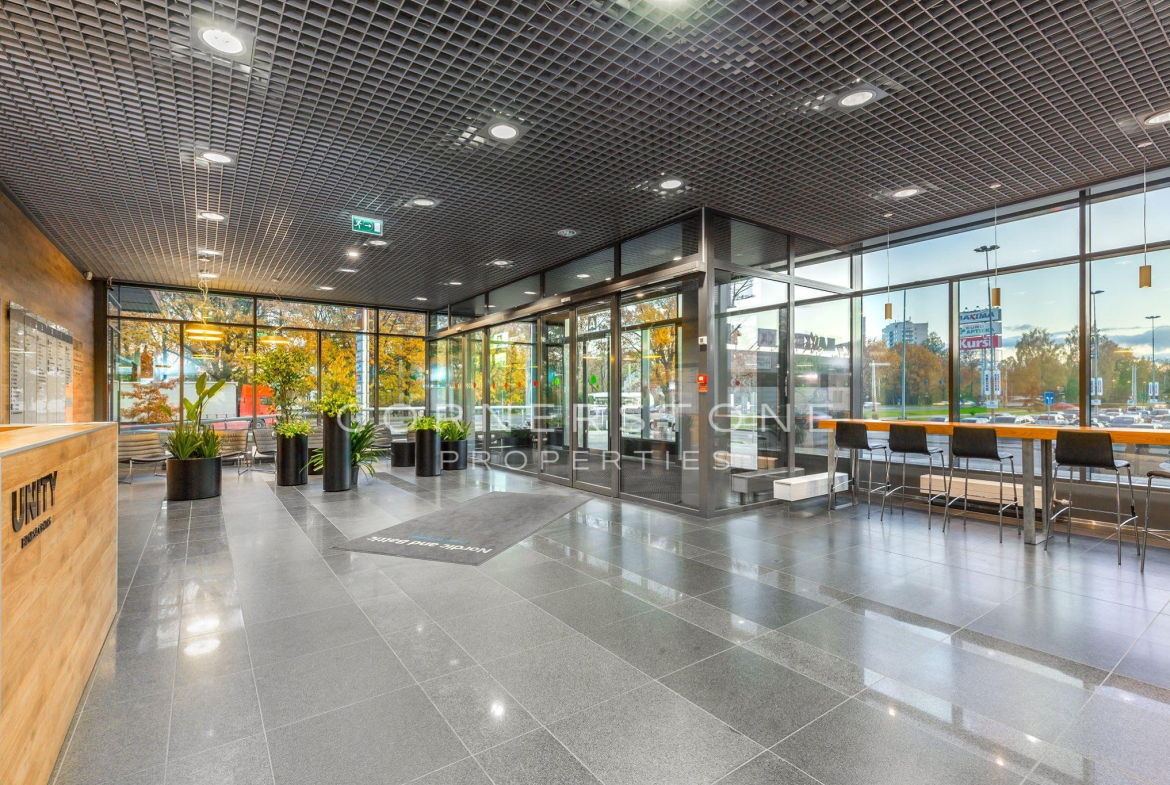 Biroja telpas 210 m2, Vienības gatvē 109