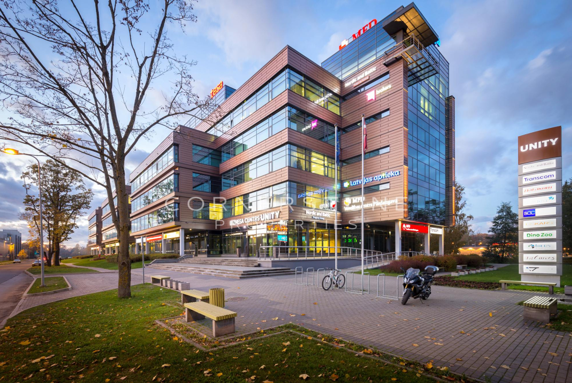 Biroja telpas 210 m2, Vienības gatvē 109