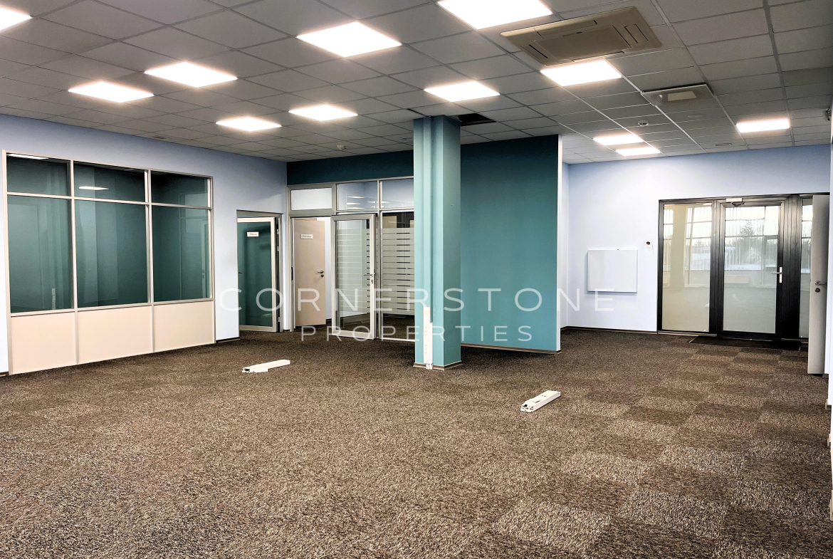 Biroja telpas 210 m2, Vienības gatvē 109