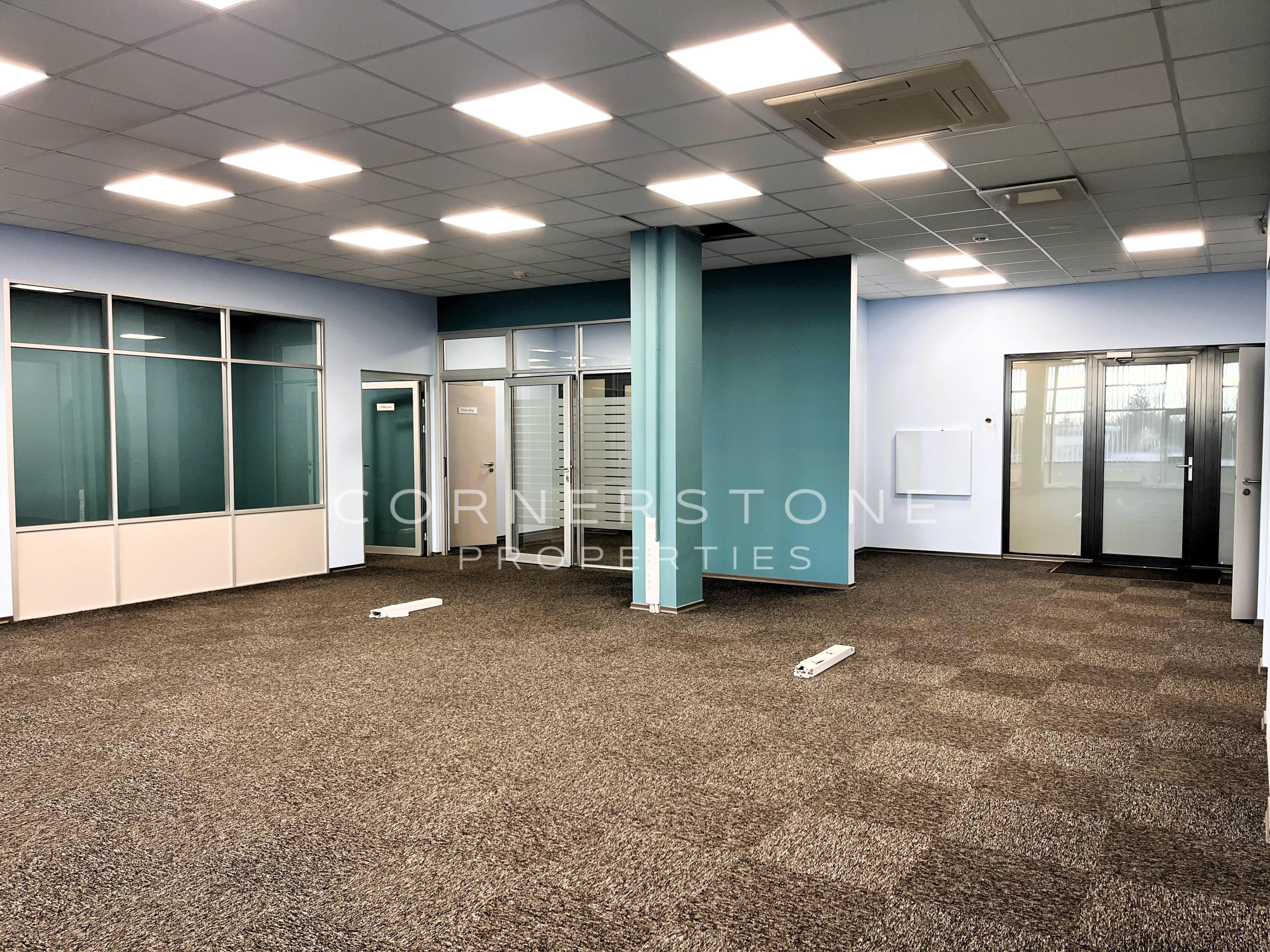 Biroja telpas 210 m2, Vienības gatvē 109