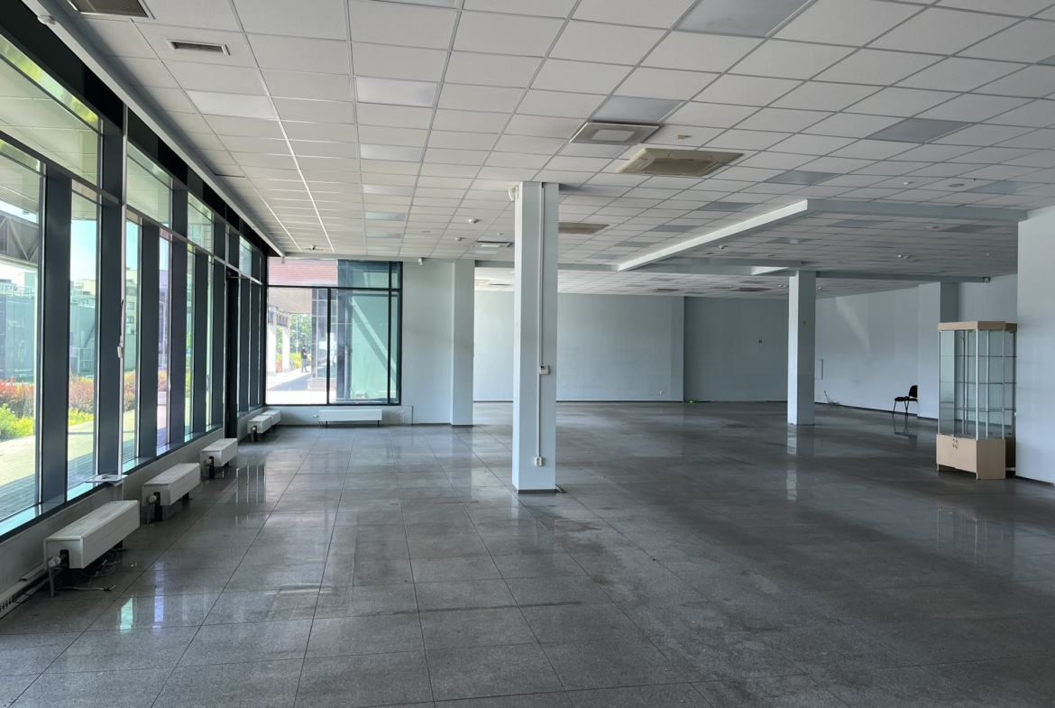 Telpu noma 330 m2, Vienības gatvē 109