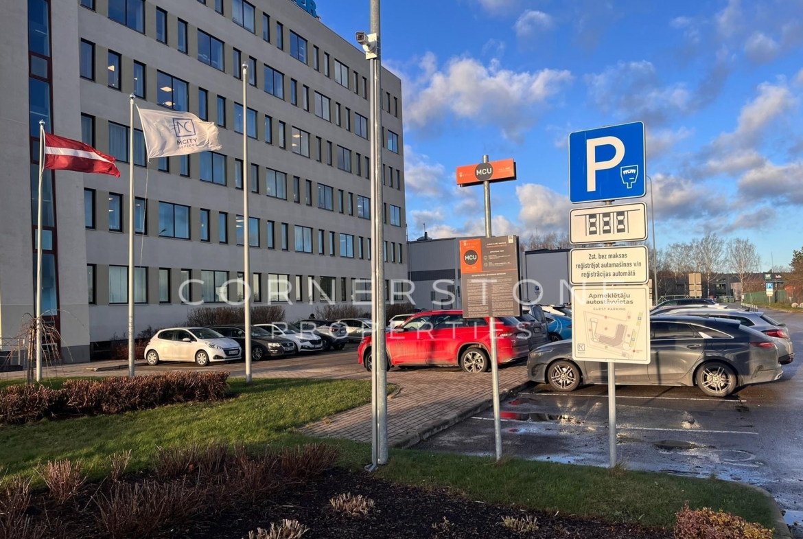 Biroja telpas 56 m2 Ulbrokas ielā 23