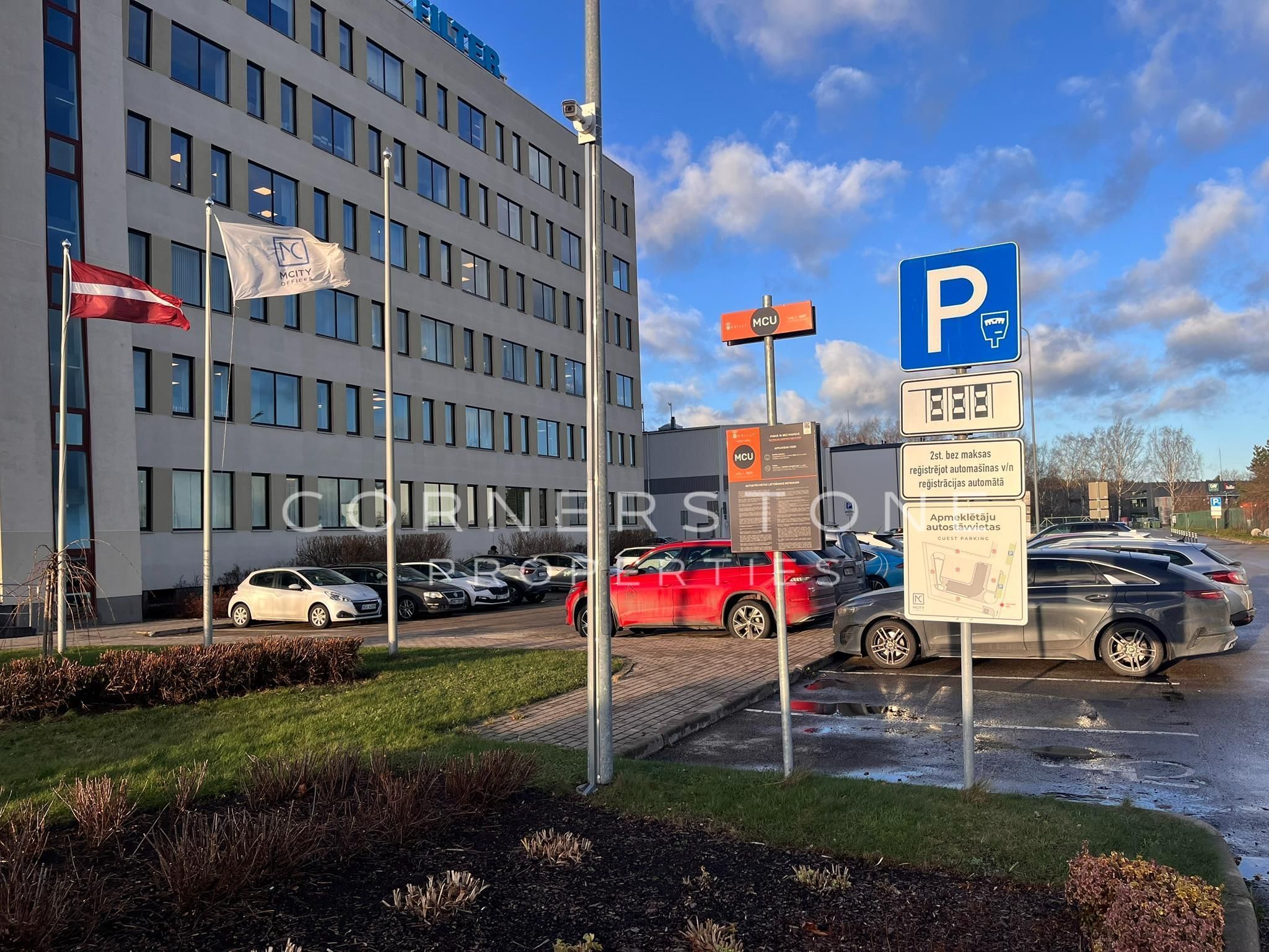 12 Biroja telpas 56 m2 Ulbrokas ielā 23