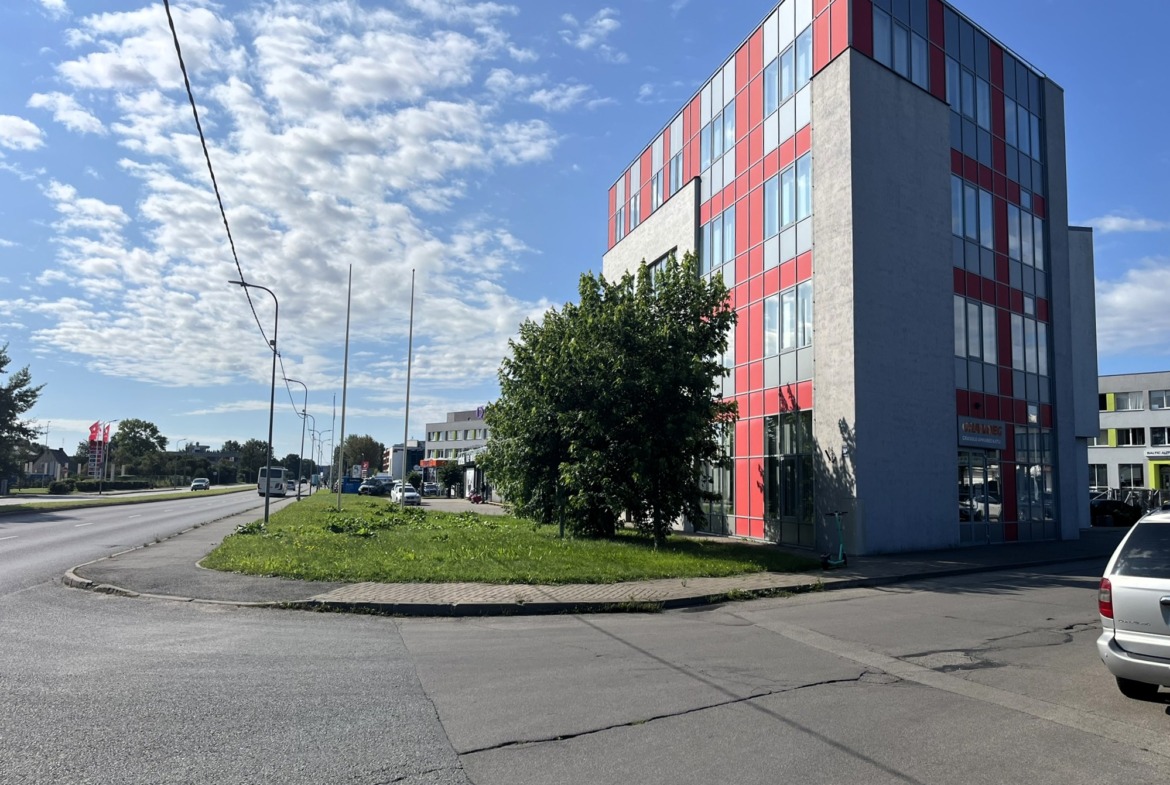 Biroju ēka Dārzciema ielā 56A