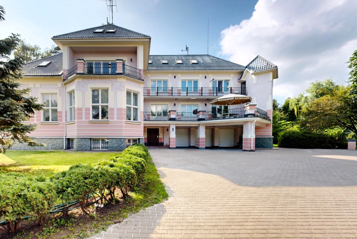 Ekskluzīvs īpašums Baltezera krastā