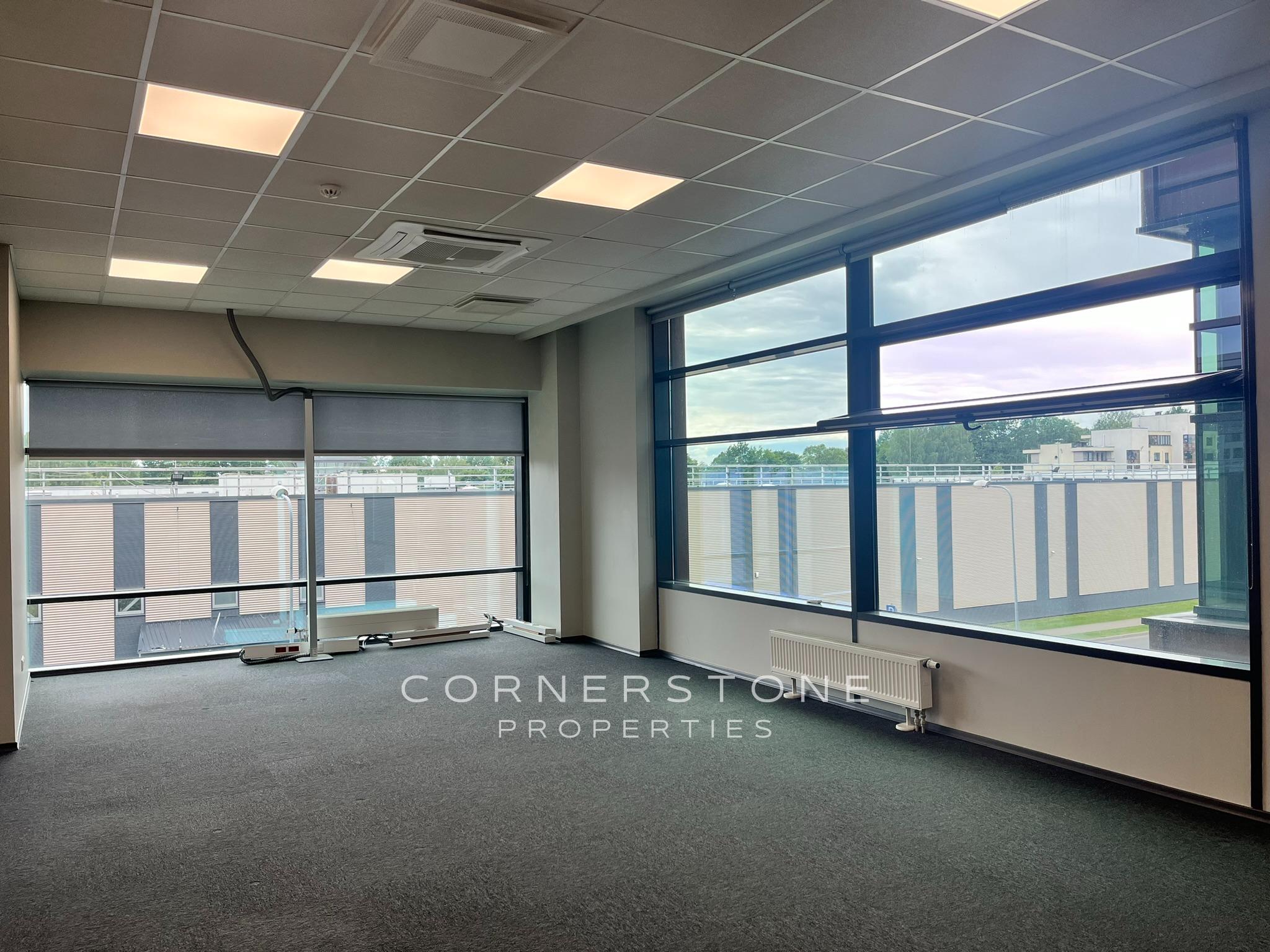 Biroja telpas 130 m2, Vienības gatvē 109