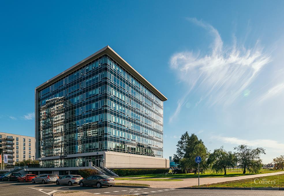 Biroja telpas 250 m2 S27 biroju ēkā