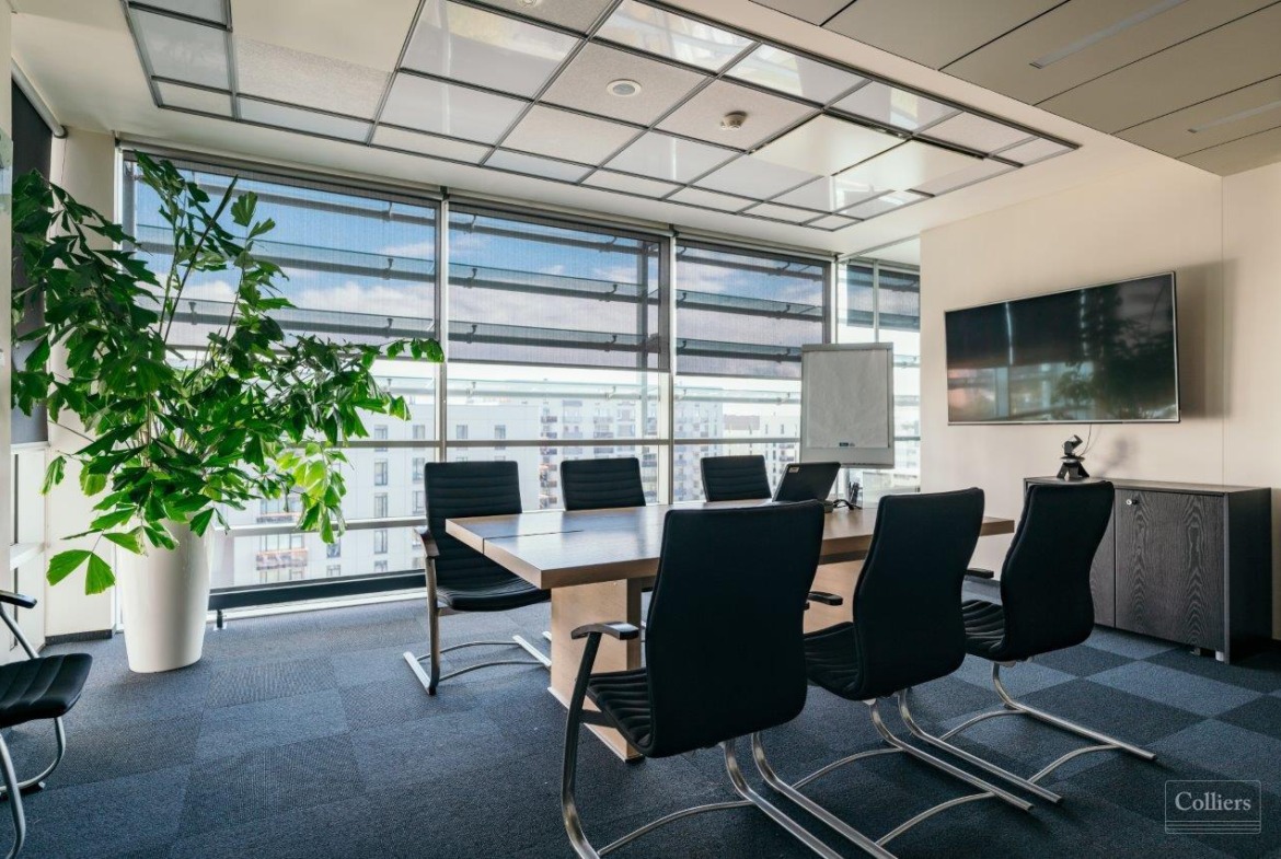 Biroja telpas 250 m2 S27 biroju ēkā