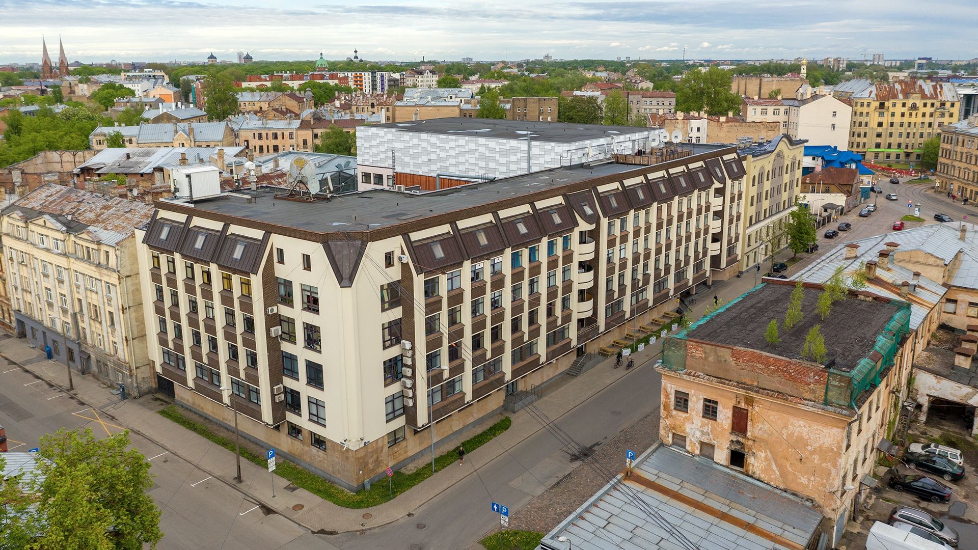 Renovēts biroju komplekss Elijas ielā, Rīgā