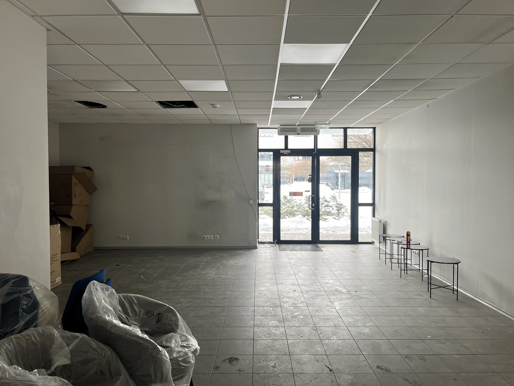 Biroja telpas 76m2 Mūkusalas Biznesa Centrā