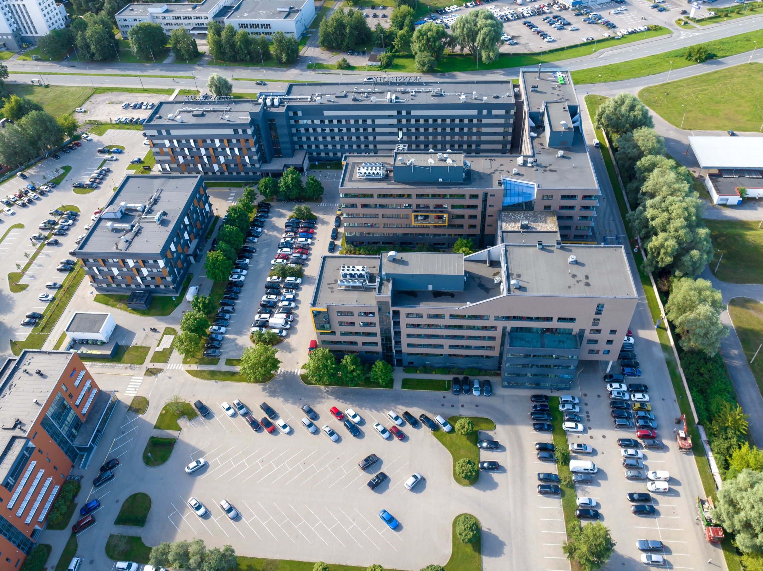 Komerctelpas 200 m2 showroom telpas Rīgā Skanstes City