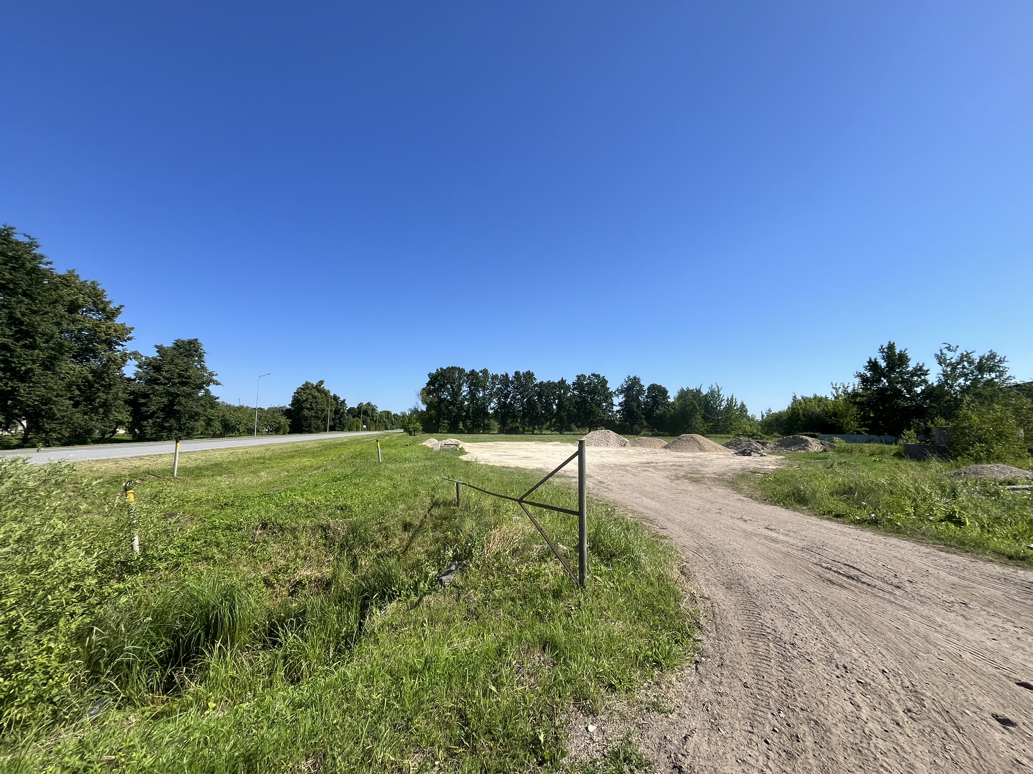 Komerczeme Tīrainē Jelgavas ceļš 35