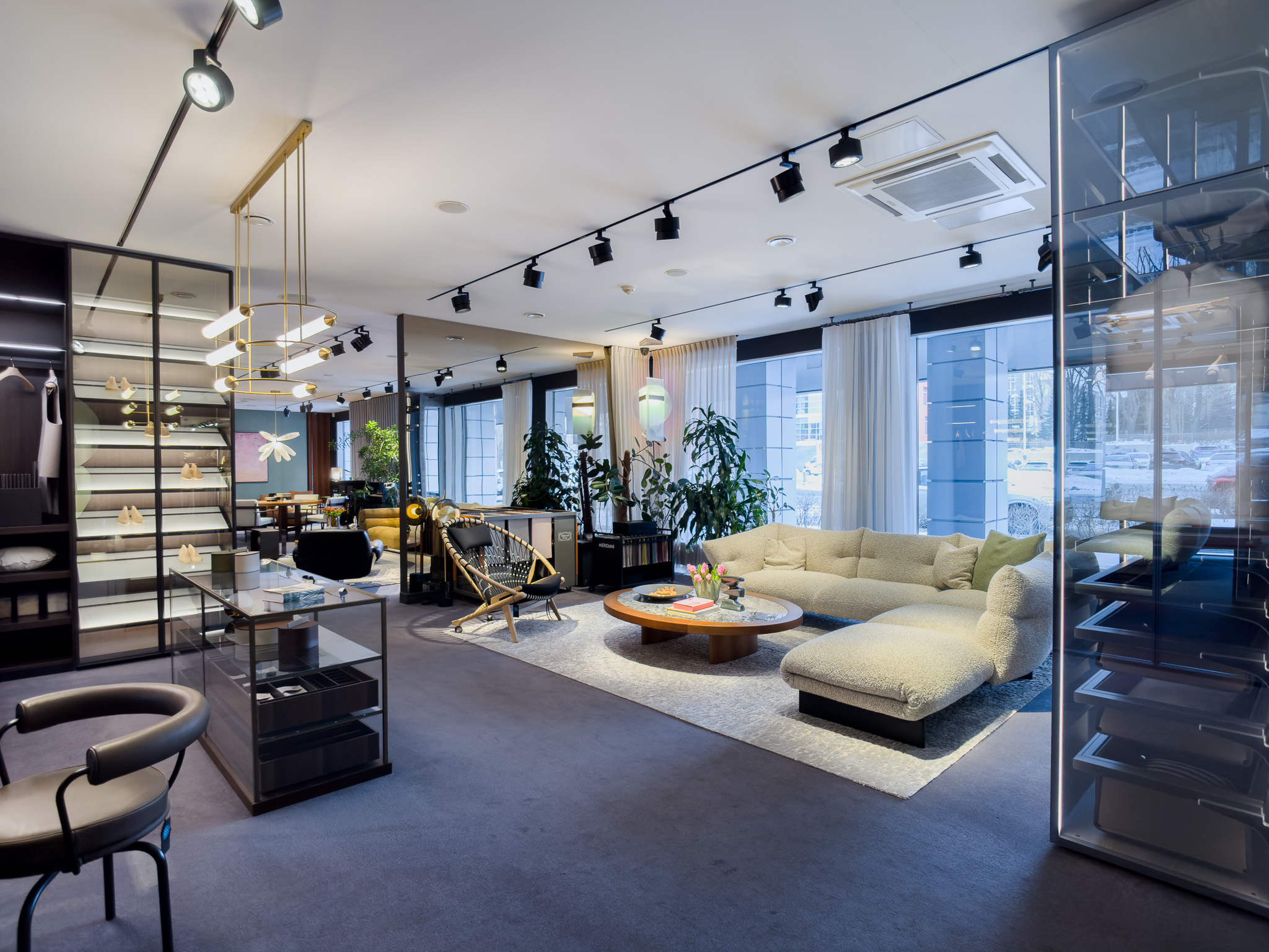 Komerctelpas 200 m2 showroom telpas Rīgā Skanstes City