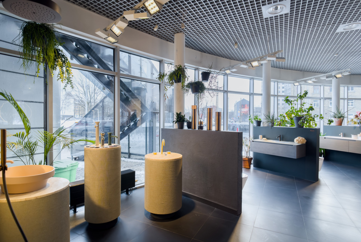 Komerctelpas 200 m2 showroom telpas Rīgā Skanstes City