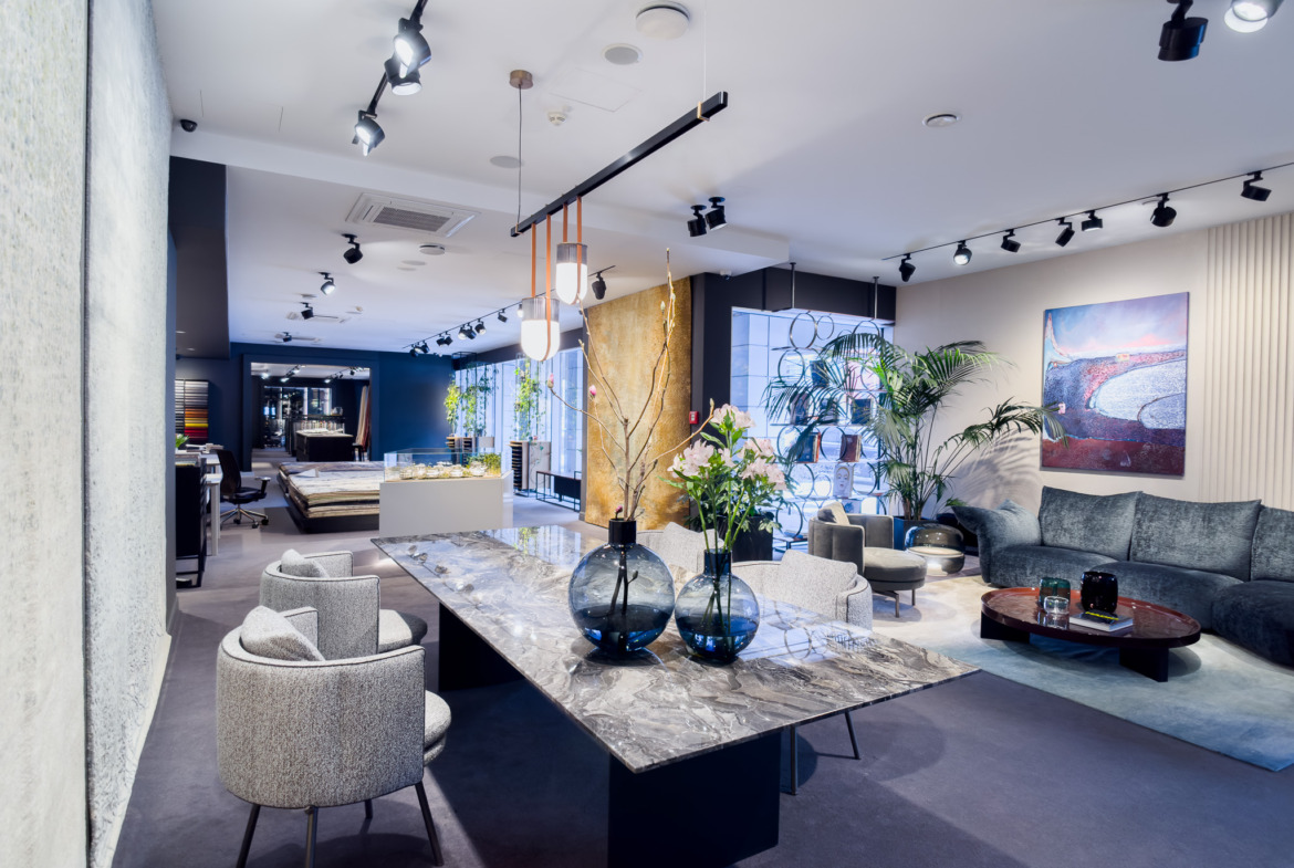 Komerctelpas 200 m2 showroom telpas Rīgā Skanstes City