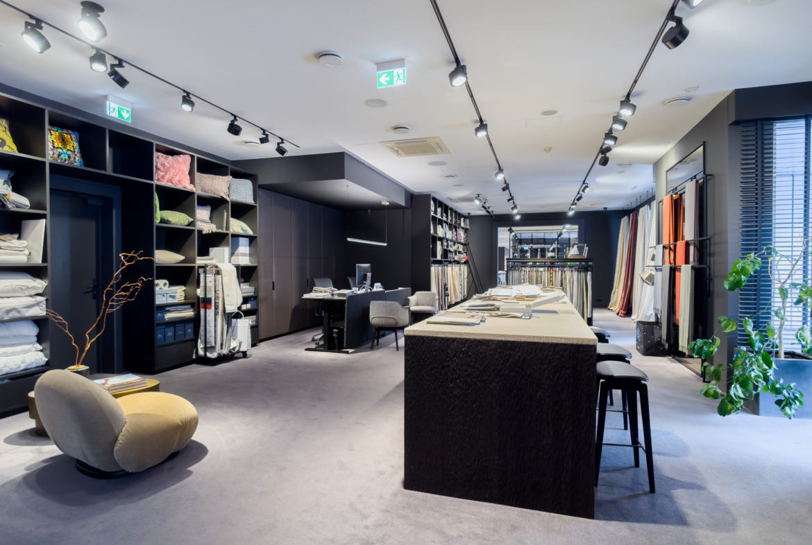 Komerctelpas 200 m2 showroom telpas Rīgā Skanstes City
