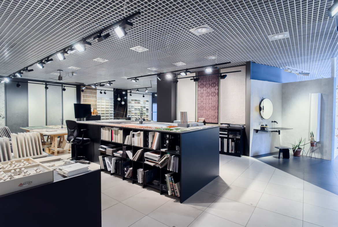Komerctelpas 200 m2 showroom telpas Rīgā Skanstes City