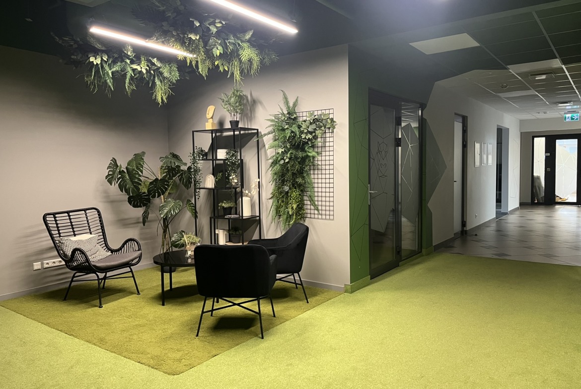 Biroja telpas 130 m2, Vienības gatvē 109