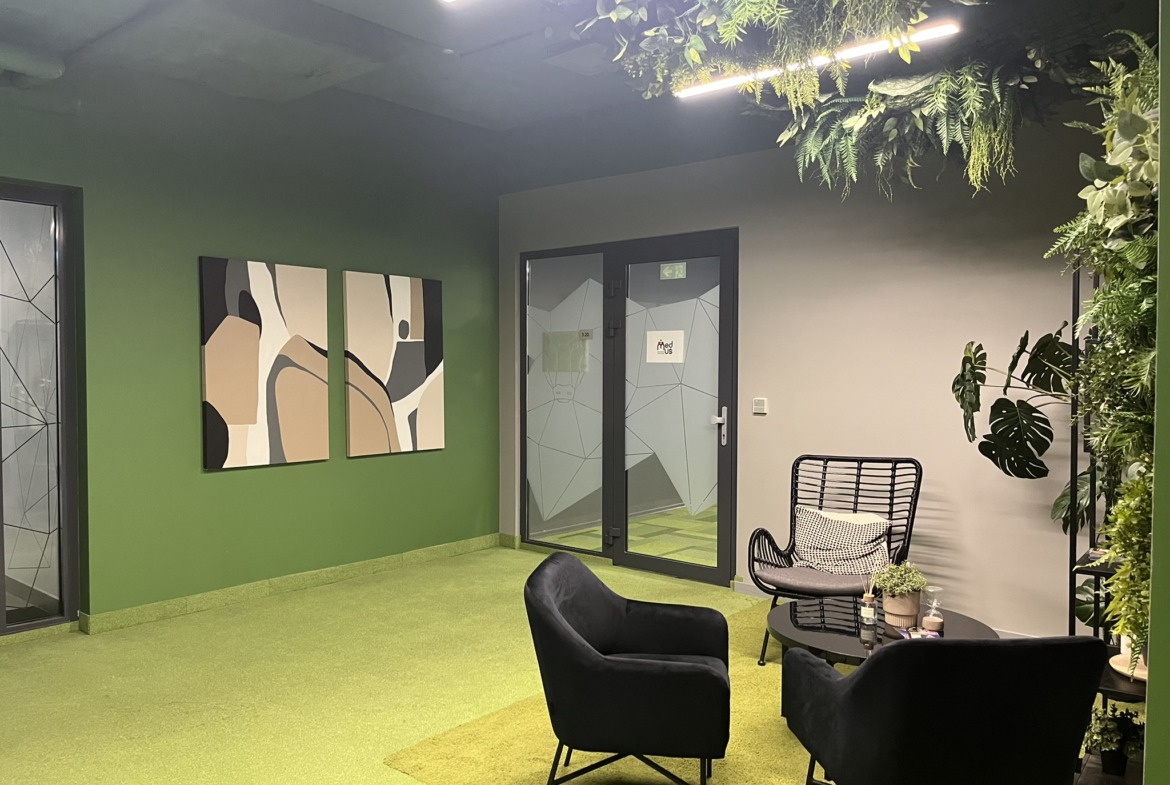 Biroja telpas 130 m2, Vienības gatvē 109